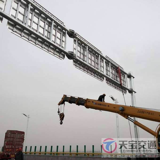 漳州高速公路标志杆厂家 指引着人们安全行驶